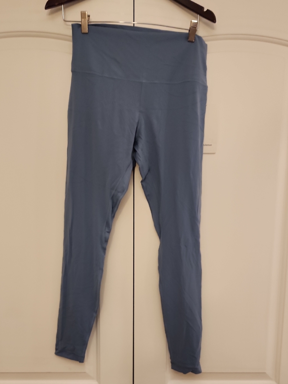 lululemon light blue leggings with branded tag